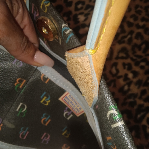 Dooney and burke bag - Picture 4 of 4